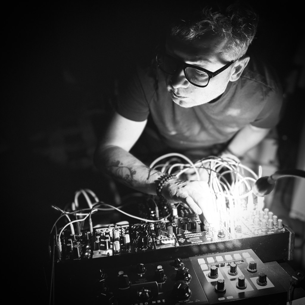 Jakub Pokorski syntezator modularny